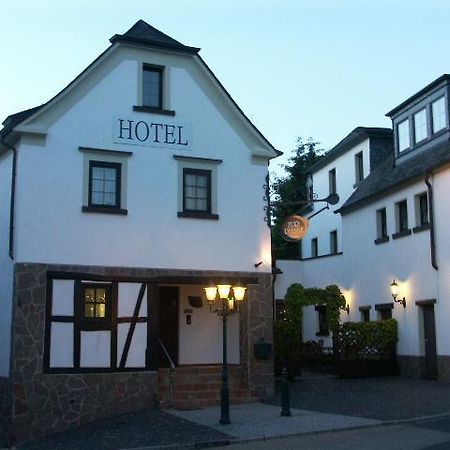 Hotel Restaurant Zur Pfanne Urbar  Buitenkant foto