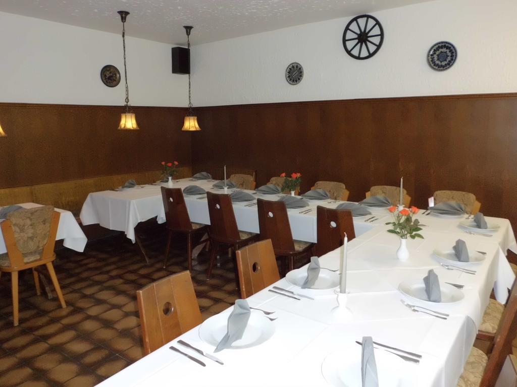 Hotel Restaurant Zur Pfanne Urbar  Buitenkant foto