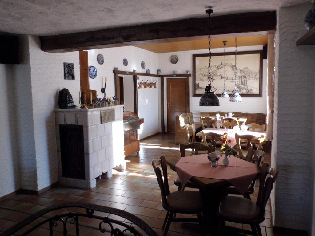 Hotel Restaurant Zur Pfanne Urbar  Buitenkant foto